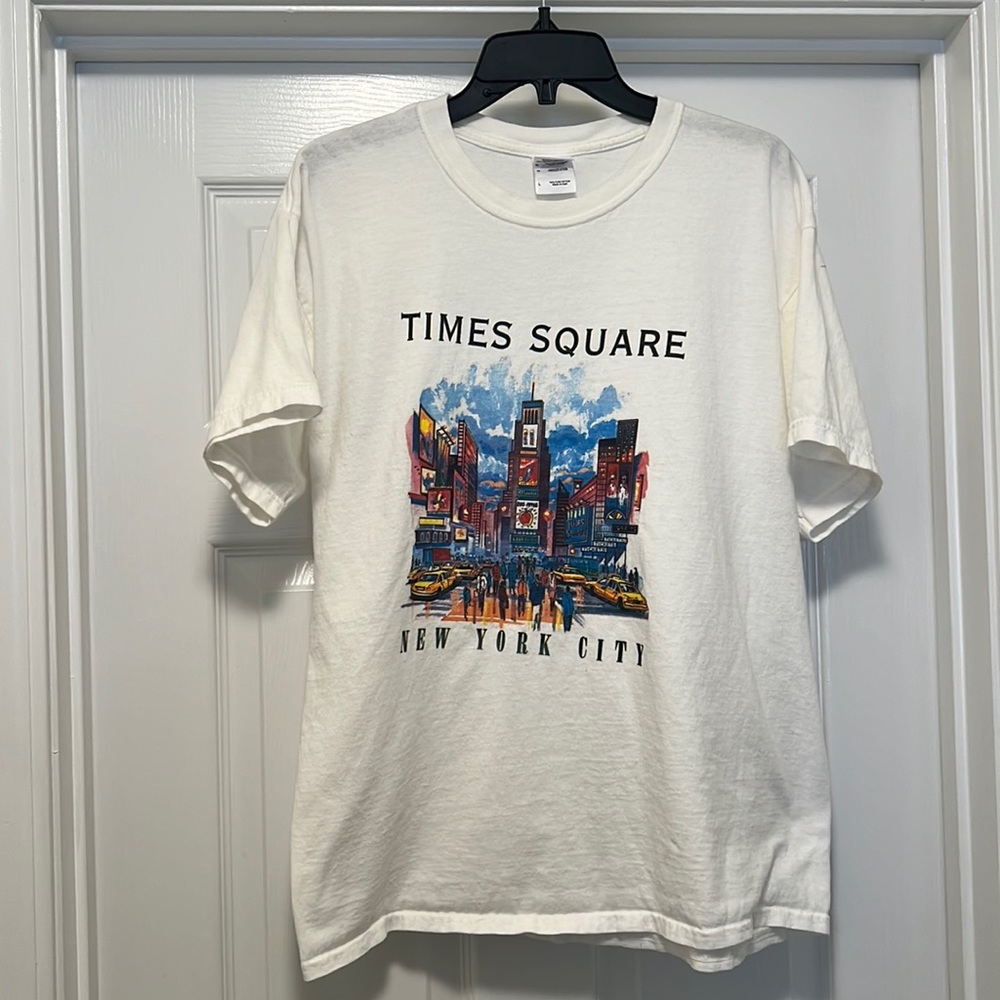 Time Square Tee

g